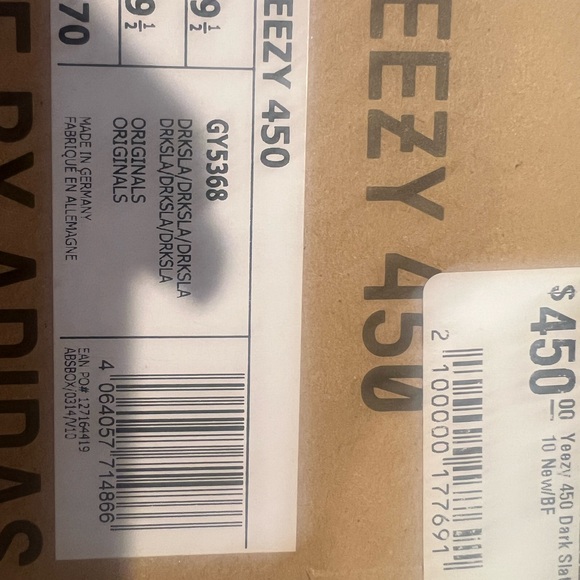 Adidas Yeezy 450 Black Sneakers size 10 - Picture 3 of 4